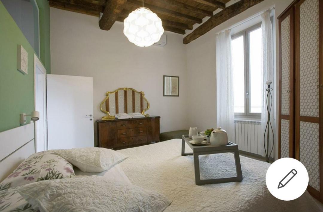 Apartamento Lg House With Balcony Near Ponte Vecchio Florencia Exterior foto
