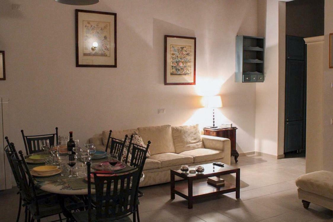 Apartamento Lg House With Balcony Near Ponte Vecchio Florencia Exterior foto